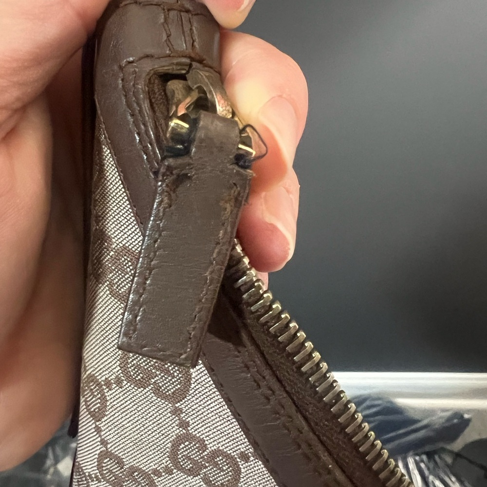 Gucci Beige and Brown Hobo Bag - Picture 9 of 16